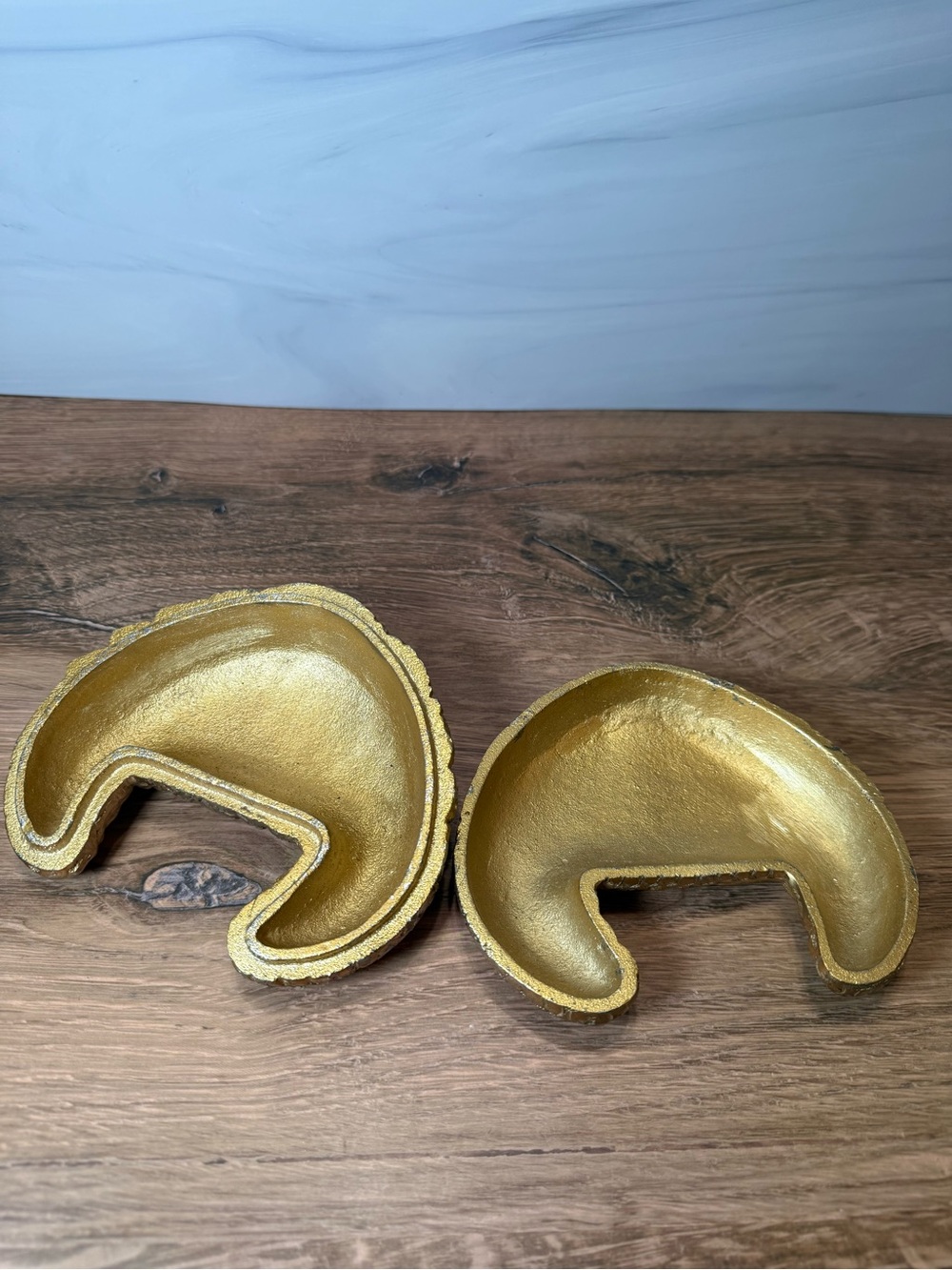 Anthropologie Gilded Croissant Trinket Box Gold Metal Jewelry Dish - Picture 3 of 4